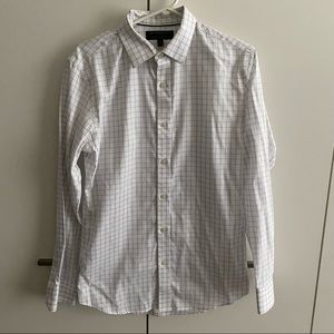Banana Republic Non-Iron Slim it Long Sleeve Button Up Shirt